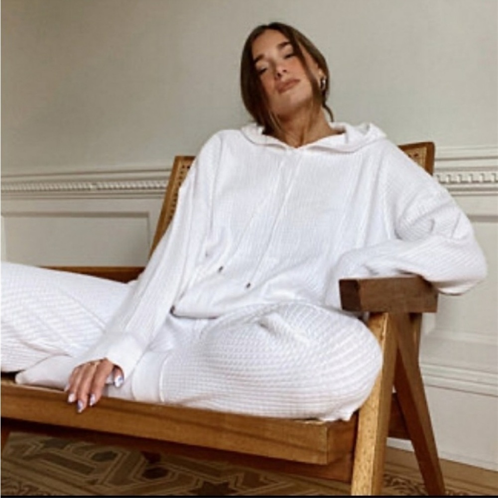 Danielle Bernstein White Cableknit Hoodie‎